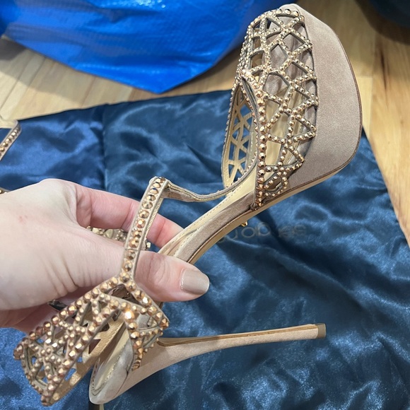 Sergio Rossi Tan Strappy Heels - Picture 3 of 7